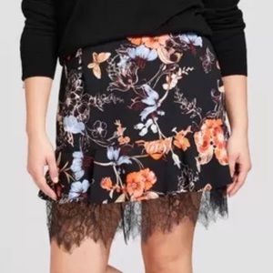 Who What Where NWT Flirty Lace Trimmed Skirt